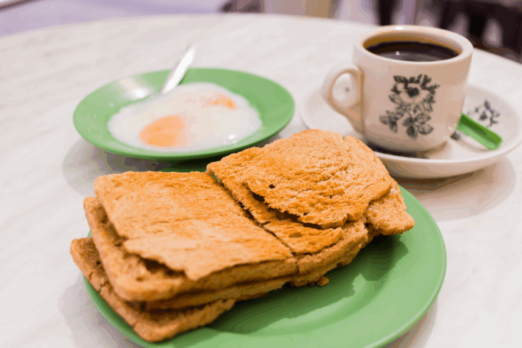 What are the most popular Singaporean foods?